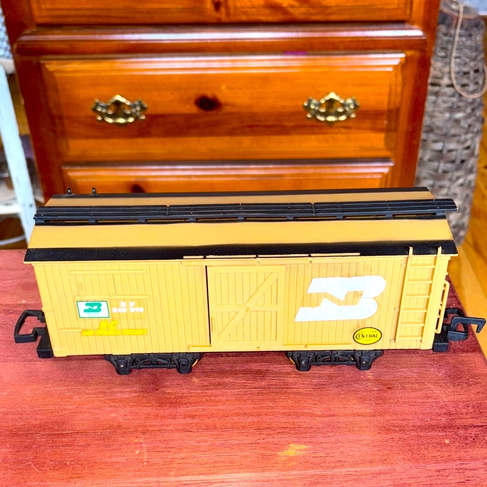 Vintage NY Central Lines RR Boxcar for Fragile Freight G Scale Sliding Door 1986